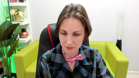 Snapshot of aurorascript chatting on 01/23/25, 12:04 Aurora online show from 01/23/25, 12:04