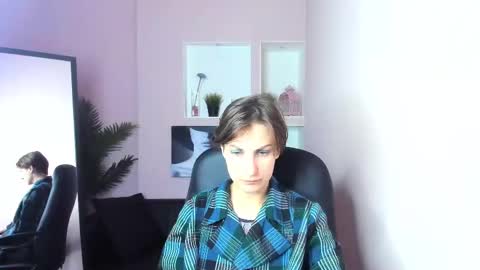 Snapshot of aurorascript chatting on 03/11/25, 06:30 Aurora online show from 03/11/25, 06:30