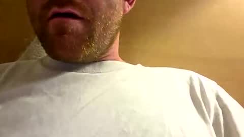 Snapshot of aussie_dadbod101 chatting on 10/26/25, 01:06 aussie_dadbod101 online show from 10/26/25, 01:06