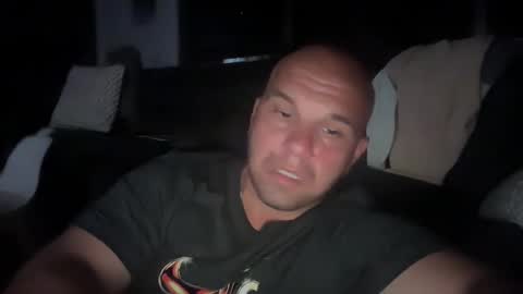 Snapshot of aussieboycal chatting on 02/15/25, 12:11 aussieboycal online show from 02/15/25, 12:11