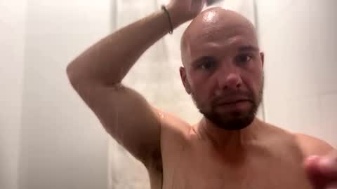 Snapshot of aussieboycal chatting on 12/05/25, 11:52 aussieboycal online show from 12/05/25, 11:52