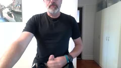 Snapshot of aussiemaninmelbourne chatting on 05/11/26, 02:39 aussiemaninmelbourne online show from 05/11/26, 02:39