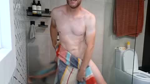 Snapshot of aussieweapon chatting on 01/19/25, 10:39 Nick online show from 01/19/25, 10:39