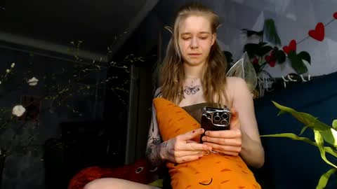 Snapshot of austeja_ona chatting on 04/02/26, 05:21 Aya online show from 04/02/26, 05:21