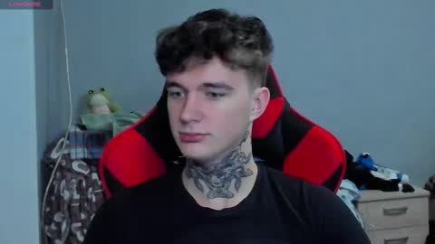 Snapshot of austen_milker chatting on 12/13/24, 02:21 Austen online show from 12/13/24, 02:21