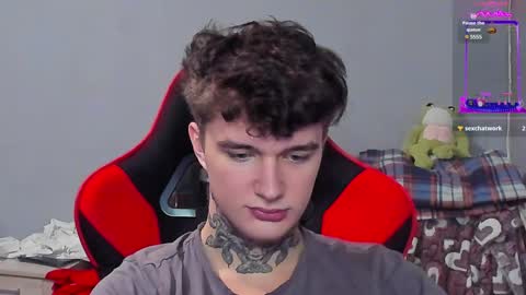 Snapshot of austen_milker chatting on 01/11/25, 02:25 Austen online show from 01/11/25, 02:25