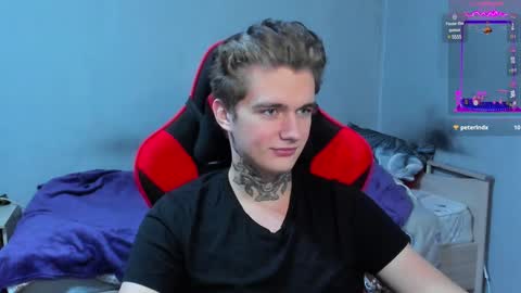 Snapshot of austen_milker chatting on 02/01/25, 04:33 Austen online show from 02/01/25, 04:33