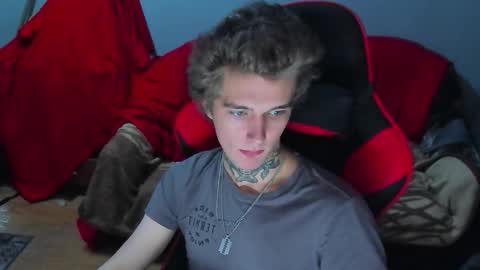 Snapshot of austen_milker chatting on 10/22/25, 06:29 Austen online show from 10/22/25, 06:29