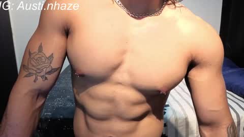 Snapshot of austiin_haze chatting on 05/18/26, 02:18 Austin online show from 05/18/26, 02:18