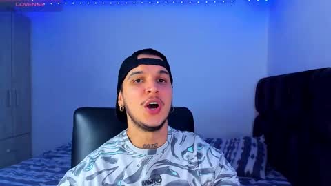 Snapshot of austin_curry chatting on 02/07/25, 11:45 A online show from 02/07/25, 11:45