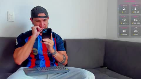 Snapshot of austin_curry chatting on 10/23/25, 08:29 A online show from 10/23/25, 08:29