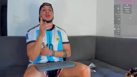 Snapshot of austin_curry chatting on 11/12/25, 09:14 A online show from 11/12/25, 09:14