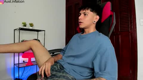 Snapshot of austin_falcon chatting on 03/19/26, 08:02 Austin online show from 03/19/26, 08:02