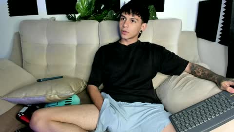 Snapshot of austin_falcon chatting on 03/28/26, 08:08 Austin online show from 03/28/26, 08:08