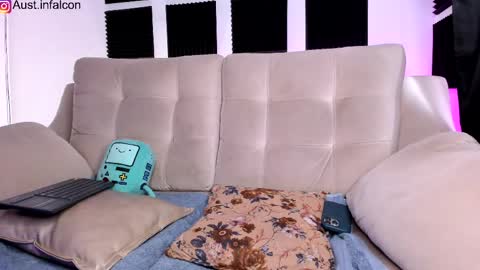 Snapshot of austin_falcon chatting on 04/16/26, 08:31 Austin online show from 04/16/26, 08:31