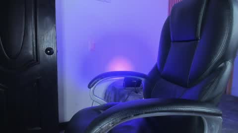 Snapshot of austin_rouse chatting on 04/12/26, 07:52 austin_rouse online show from 04/12/26, 07:52