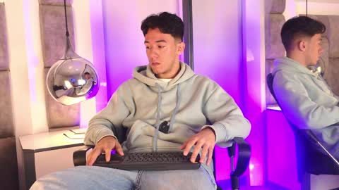austinreeds online show from 06/01/26, 01:02