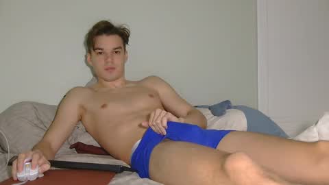 Snapshot of auston_r1ch chatting on 01/28/25, 05:14 Auston 3 online show from 01/28/25, 05:14
