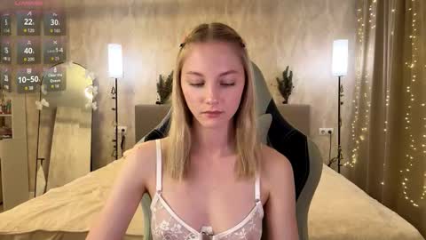 Snapshot of autumnroginson chatting on 01/08/26, 03:14 Annie online show from 01/08/26, 03:14