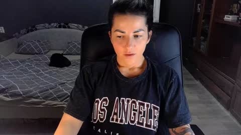 Snapshot of ava__doll chatting on 01/21/25, 01:43 Ava online show from 01/21/25, 01:43