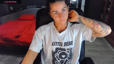 Snapshot of ava__doll chatting on 10/13/25, 11:54 Ava online show from 10/13/25, 11:54