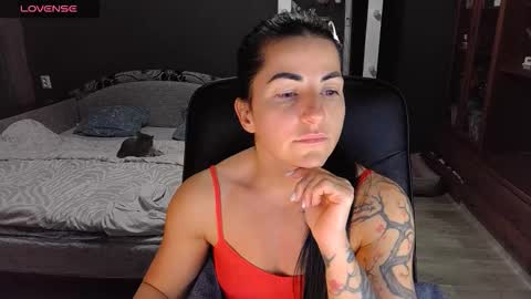 Ava online show from 12/02/25, 12:21