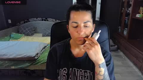 Snapshot of ava__doll chatting on 04/18/26, 09:35 Ava online show from 04/18/26, 09:35