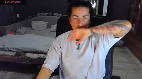 Snapshot of ava__doll chatting on 04/23/26, 02:41 Ava online show from 04/23/26, 02:41