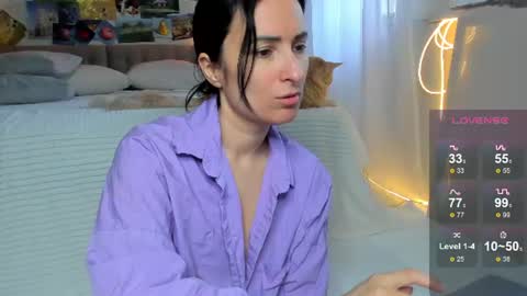 Snapshot of ava_athena chatting on 07/01/26, 09:33 Ava online show from 07/01/26, 09:33