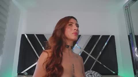 Snapshot of ava_fontana2 chatting on 09/09/25, 07:24 Ava Fontana online show from 09/09/25, 07:24