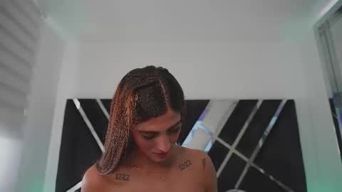 Snapshot of ava_fontana2 chatting on 09/11/25, 08:09 Ava Fontana online show from 09/11/25, 08:09