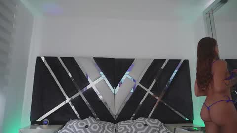 Snapshot of ava_fontana2 chatting on 09/14/25, 06:07 Ava Fontana online show from 09/14/25, 06:07