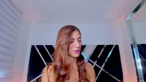 Snapshot of ava_fontana2 chatting on 07/07/26, 10:58 Ava Fontana online show from 07/07/26, 10:58