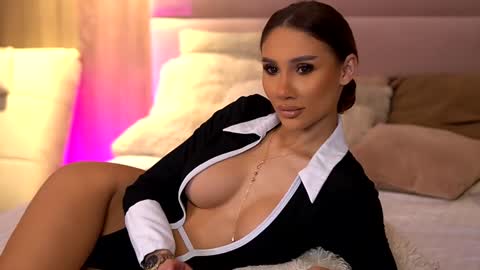 Ava online show from 01/22/25, 10:59