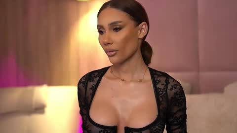 Ava online show from 02/02/25, 11:21