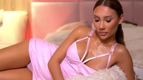 Ava online show from 09/24/25, 10:24