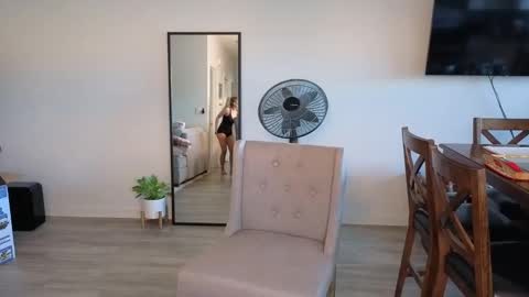 Snapshot of ava_petite_ chatting on 03/26/26, 07:52 Little Ava online show from 03/26/26, 07:52