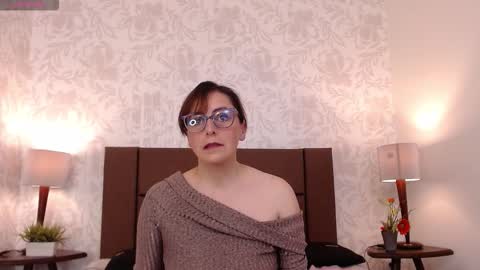 Ava  online show from 10/15/25, 08:20