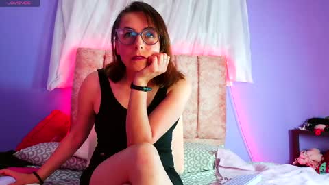 Snapshot of ava_raye chatting on 06/04/26, 06:58 Ava online show from 06/04/26, 06:58