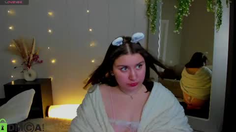Snapshot of ava_sterling chatting on 06/11/26, 02:00 ava_sterling online show from 06/11/26, 02:00