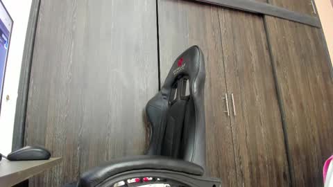 Snapshot of avaa_am chatting on 03/09/25, 09:57 AVA online show from 03/09/25, 09:57