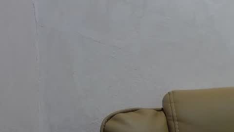 Snapshot of avablue_ chatting on 06/25/26, 06:18 online show from 06/25/26, 06:18