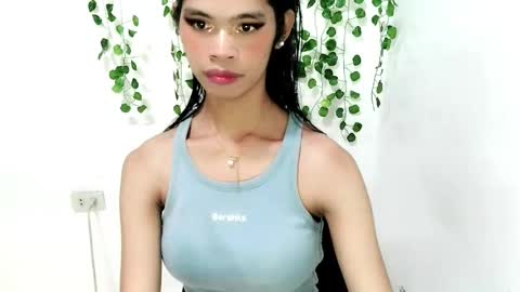 avacadaxcx online show from 11/16/25, 03:45