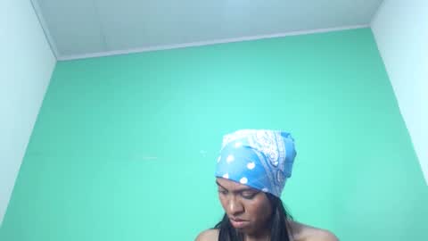 avalericherrycm101 online show from 10/22/25, 06:51