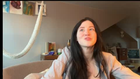 Snapshot of avallanchee chatting on 05/14/26, 12:39 avallanchee online show from 05/14/26, 12:39
