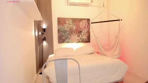 Avalon online show from 11/15/25, 07:43