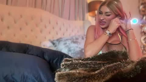 AvalonnFoxx online show from 12/18/24, 03:33