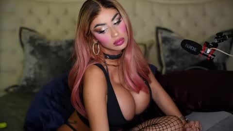 AvalonnFoxx online show from 01/13/26, 04:29