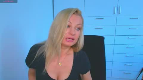 Snapshot of avaluxe_ chatting on 07/09/26, 05:06 Eira online show from 07/09/26, 05:06