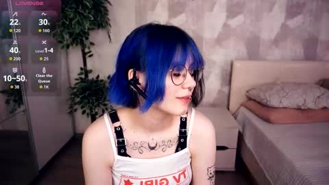 avaobierne online show from 12/03/25, 07:12